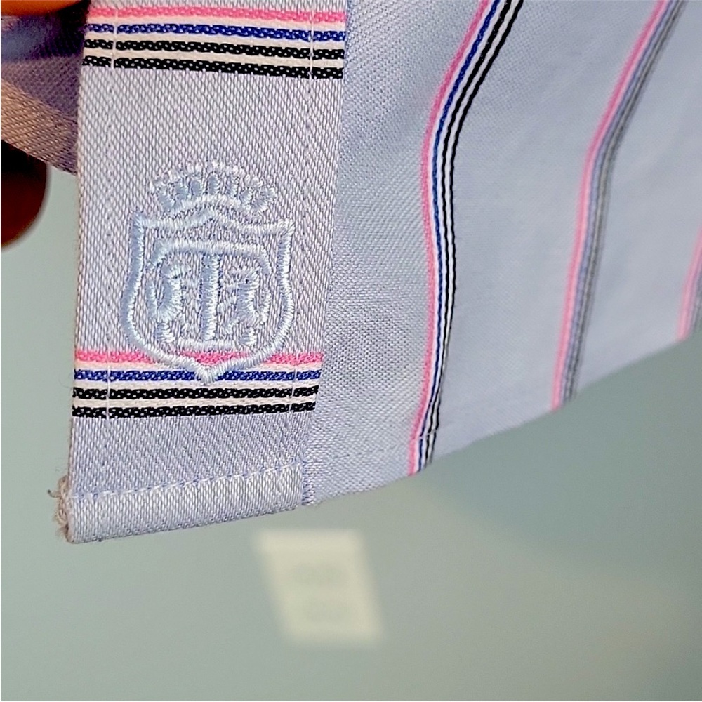 Classic Talbot’s Sleeveless Button Down Wrinkle Resistant Striped top. - Picture 6 of 8